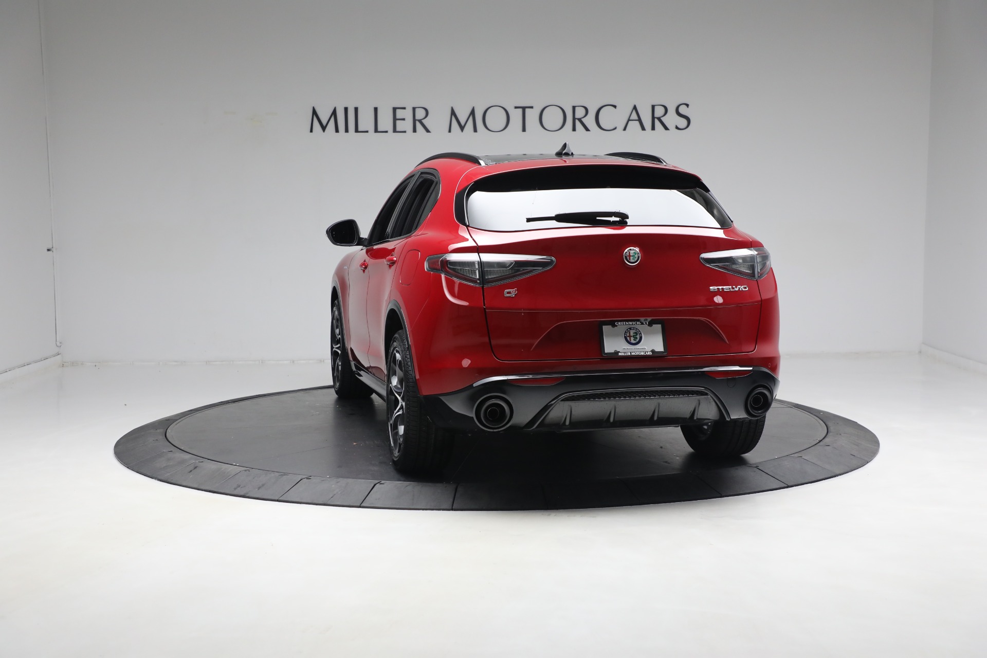 New 2024 Alfa Romeo Stelvio Veloce | St. Petersburg, FL
