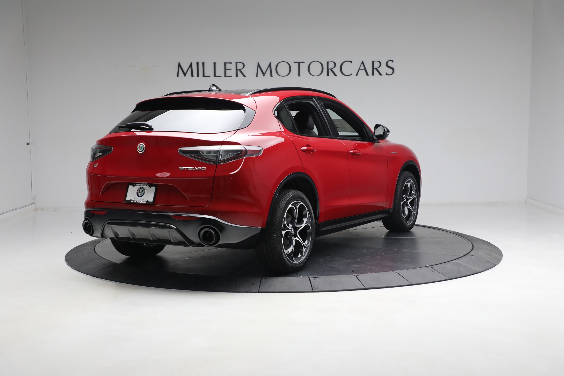 New 2024 Alfa Romeo Stelvio Veloce | St. Petersburg, FL