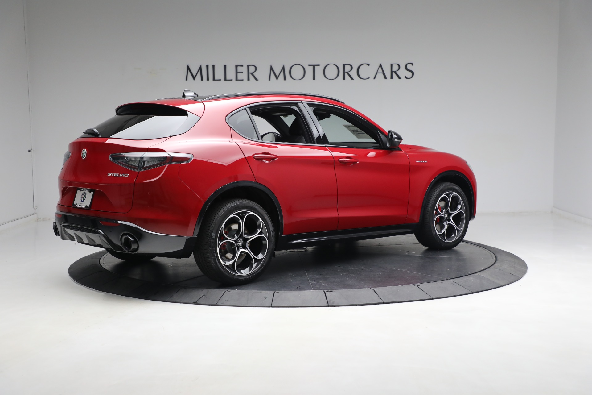 New 2024 Alfa Romeo Stelvio Veloce | St. Petersburg, FL