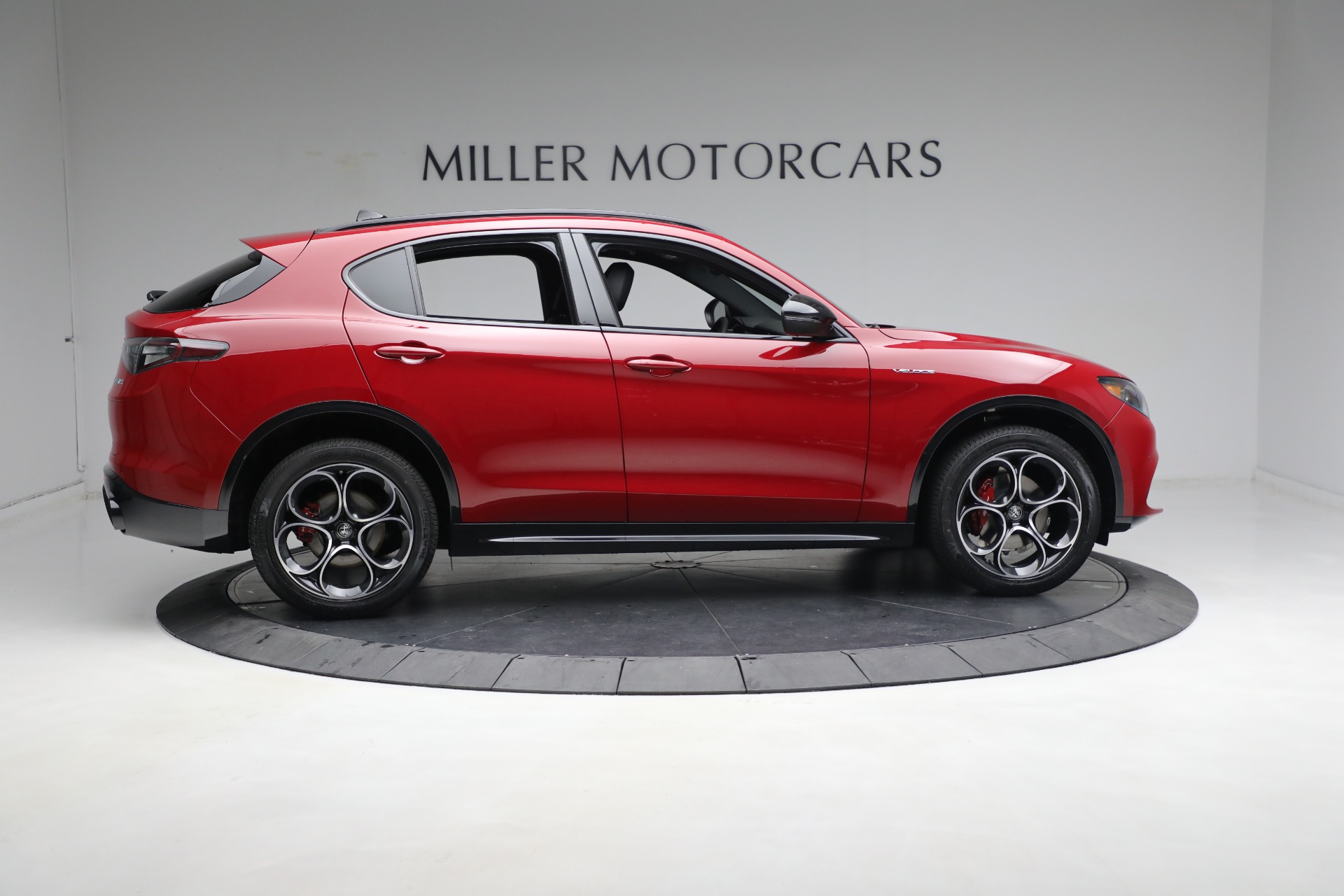 New 2024 Alfa Romeo Stelvio Veloce | St. Petersburg, FL