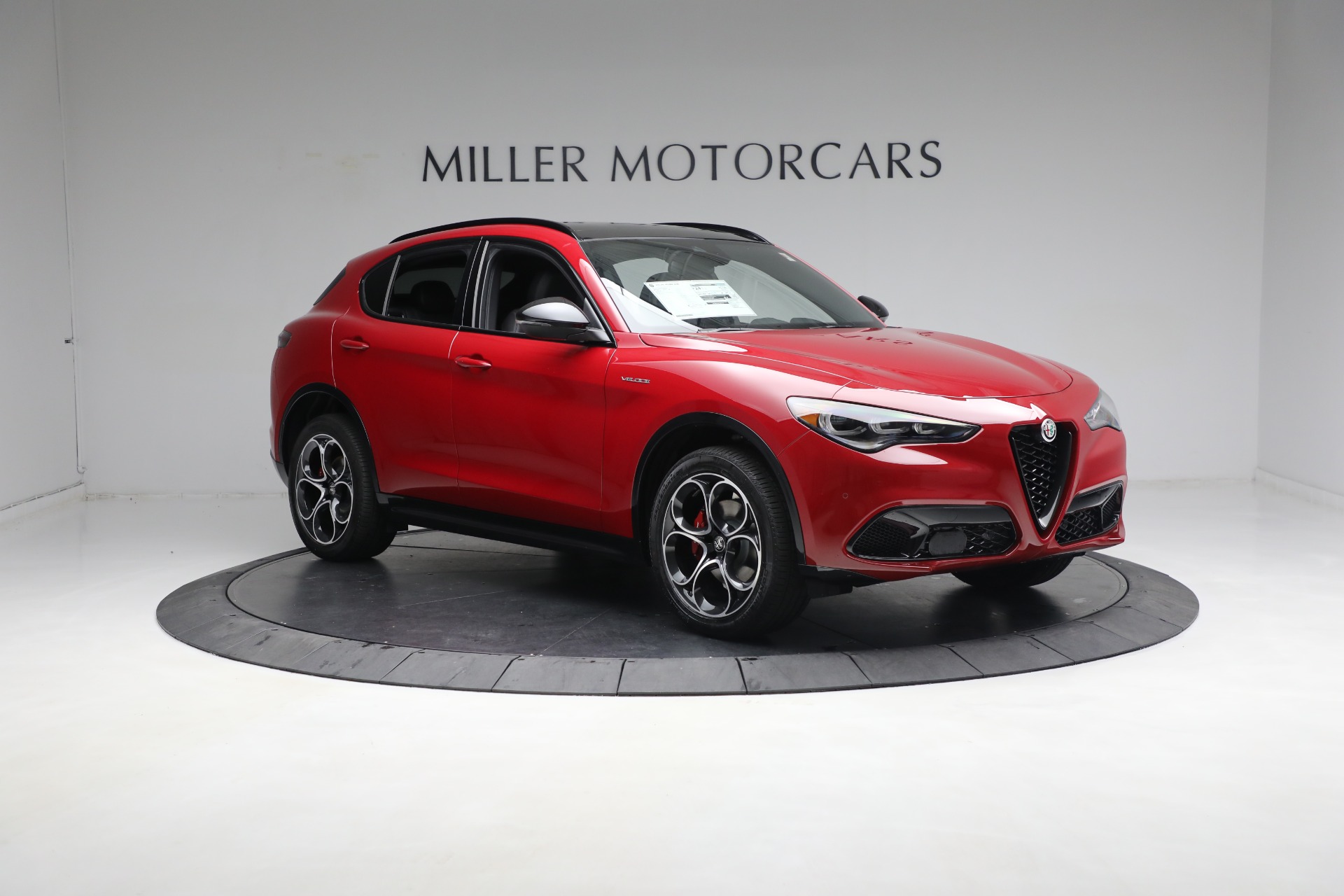 New 2024 Alfa Romeo Stelvio Veloce | St. Petersburg, FL