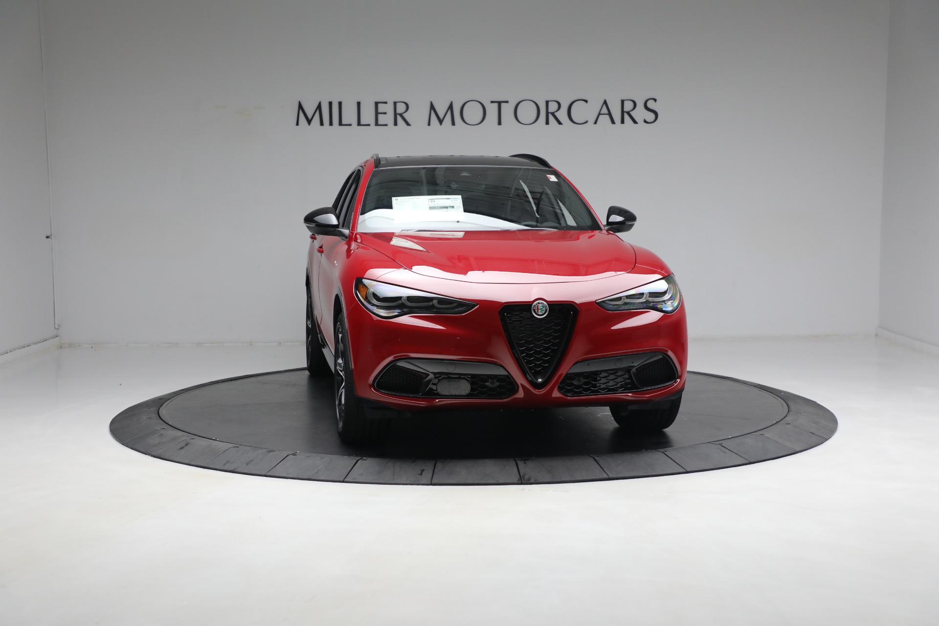 New 2024 Alfa Romeo Stelvio Veloce | St. Petersburg, FL
