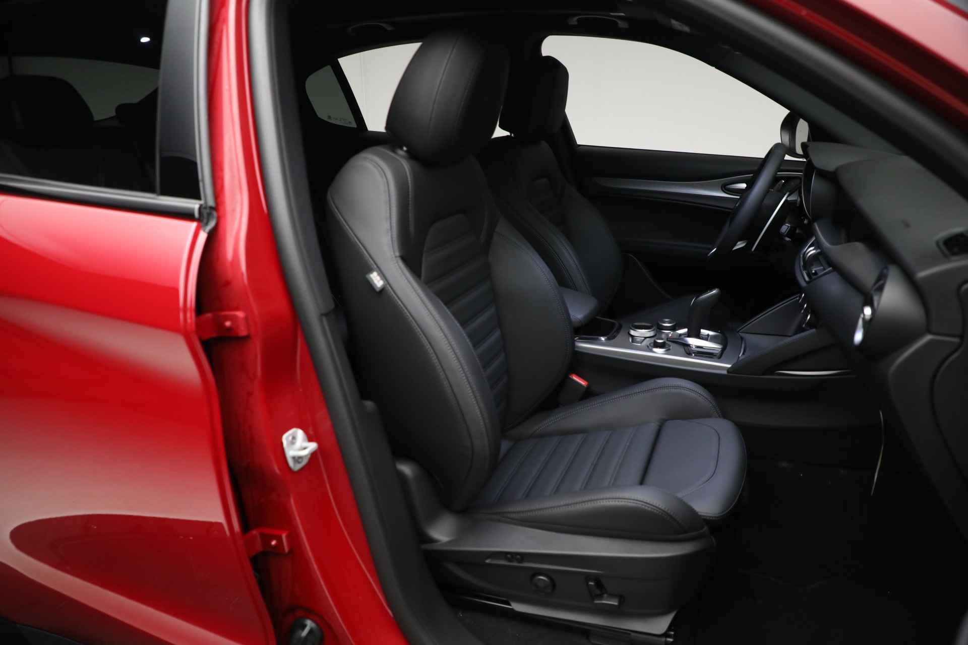 New 2024 Alfa Romeo Stelvio Veloce | St. Petersburg, FL