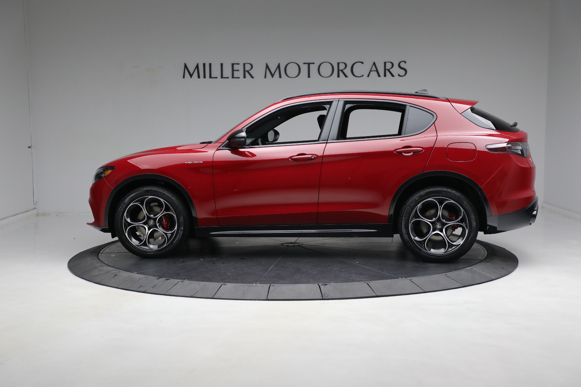 New 2024 Alfa Romeo Stelvio Veloce | St. Petersburg, FL