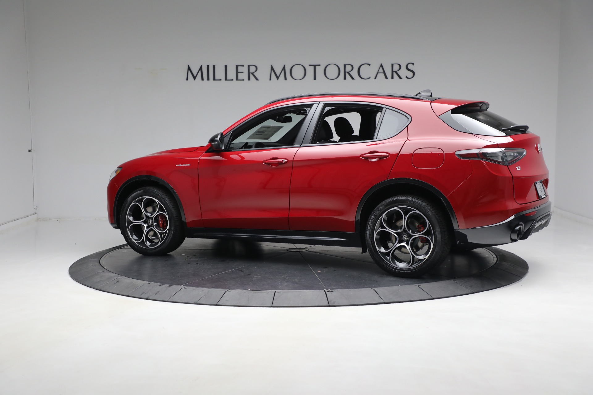 New 2024 Alfa Romeo Stelvio Veloce | St. Petersburg, FL