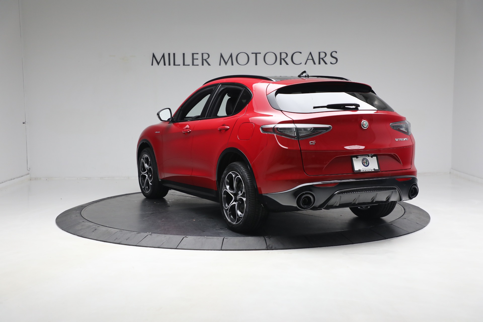 New 2024 Alfa Romeo Stelvio Veloce | St. Petersburg, FL