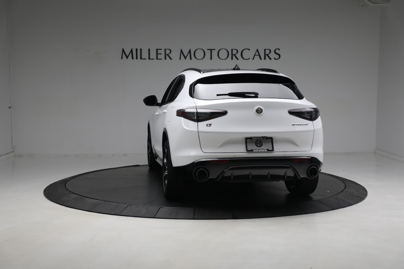 New 2024 Alfa Romeo Stelvio Veloce | St. Petersburg, FL