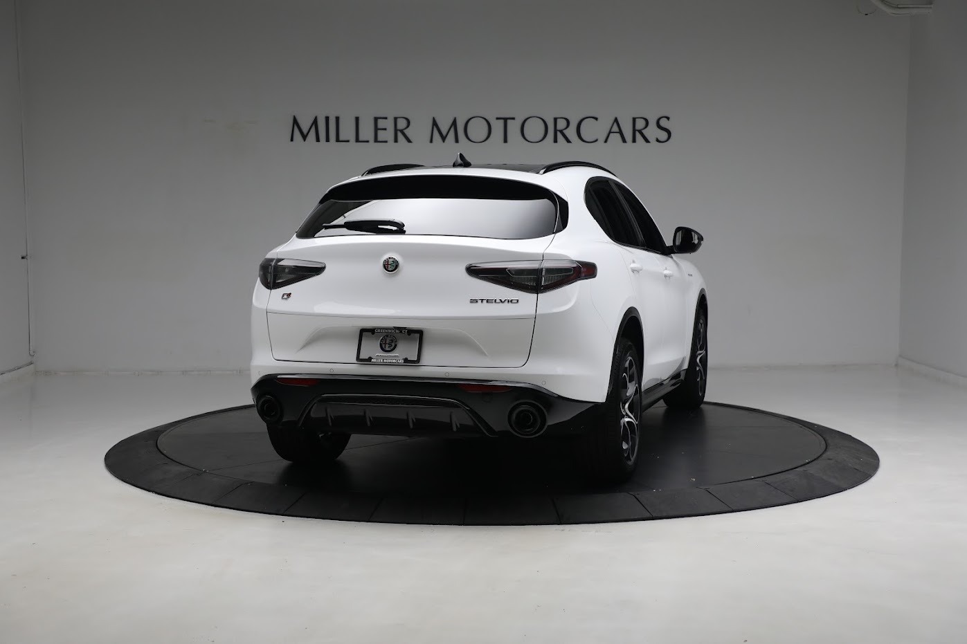 New 2024 Alfa Romeo Stelvio Veloce | St. Petersburg, FL