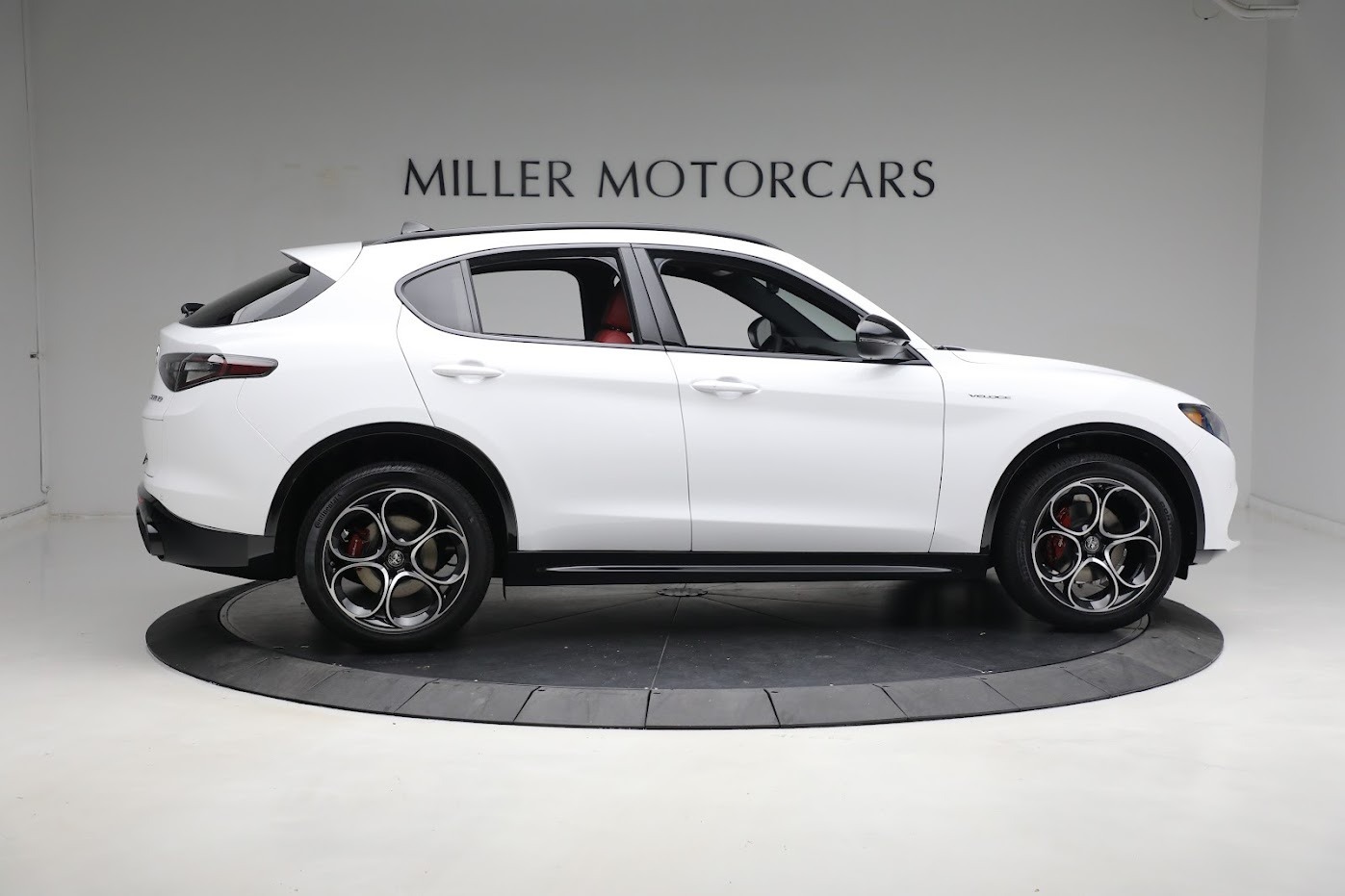 New 2024 Alfa Romeo Stelvio Veloce | St. Petersburg, FL