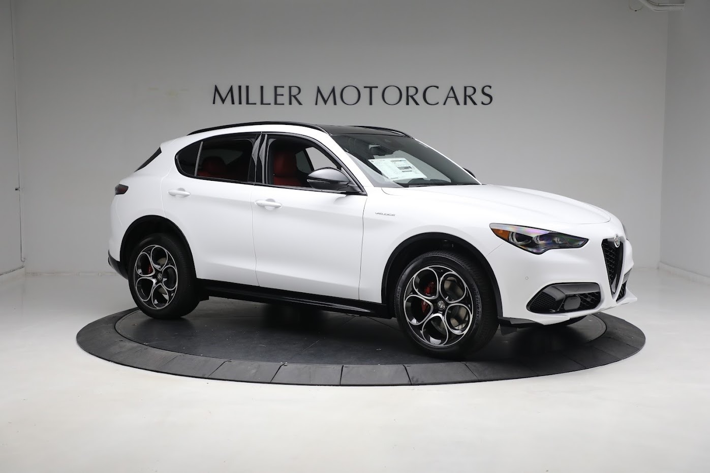 New 2024 Alfa Romeo Stelvio Veloce | St. Petersburg, FL