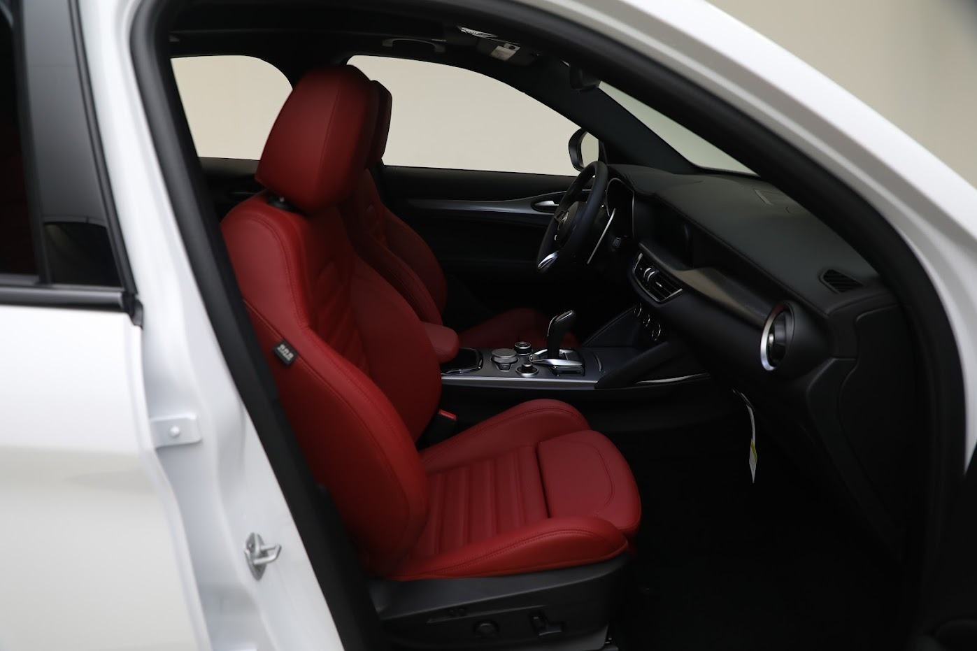 New 2024 Alfa Romeo Stelvio Veloce | St. Petersburg, FL