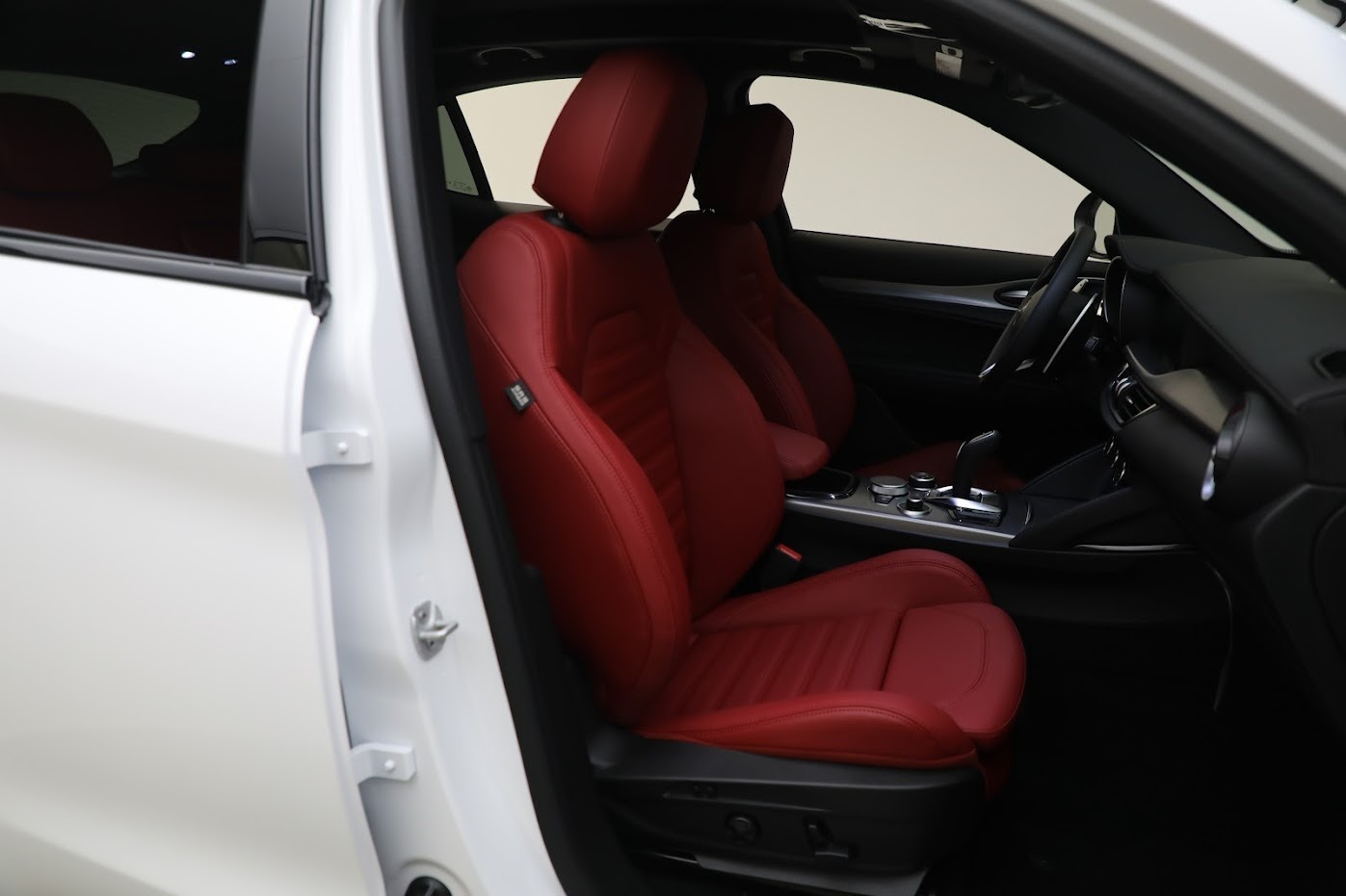 New 2024 Alfa Romeo Stelvio Veloce | St. Petersburg, FL