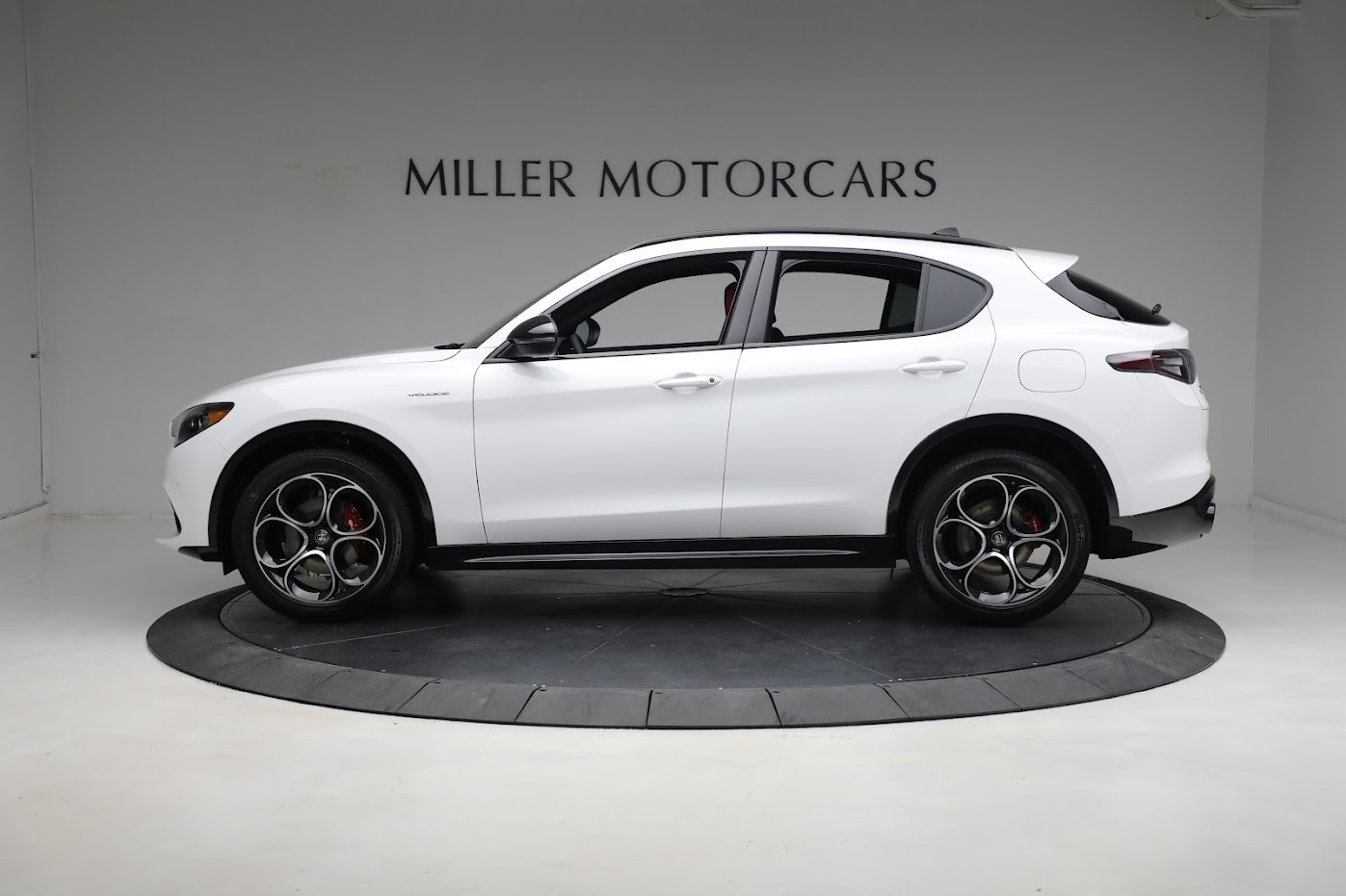 New 2024 Alfa Romeo Stelvio Veloce | St. Petersburg, FL