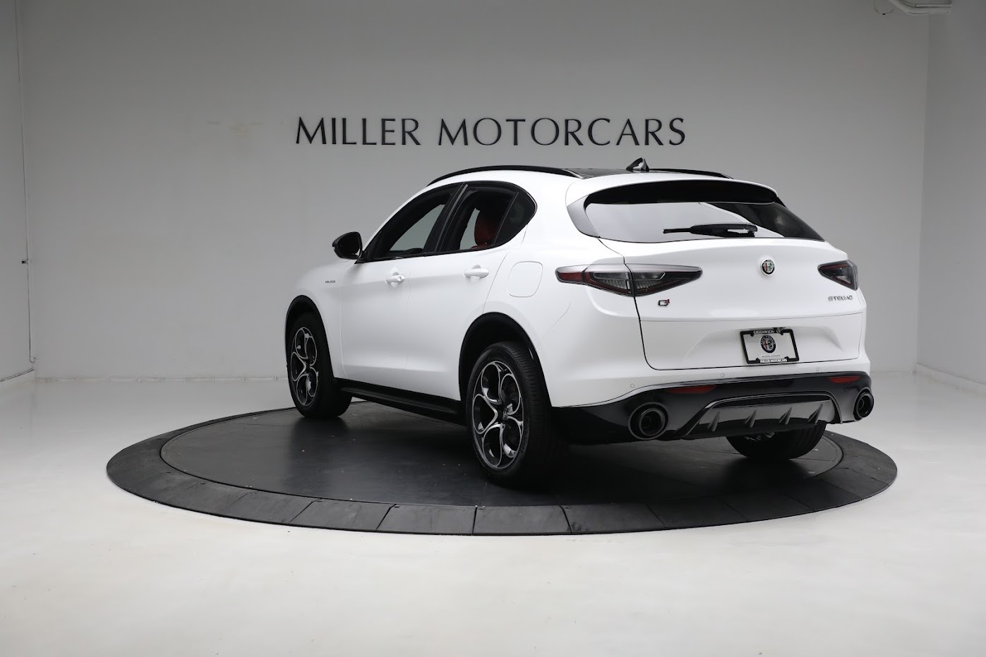 New 2024 Alfa Romeo Stelvio Veloce | St. Petersburg, FL