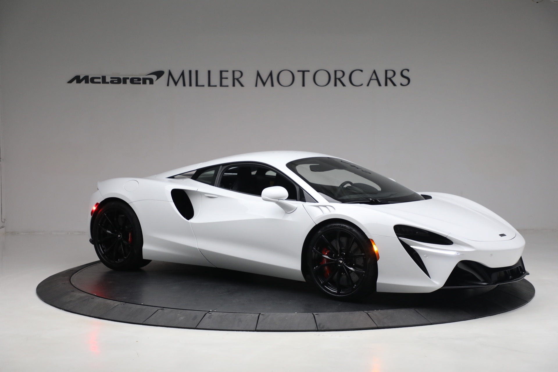 New 2023 McLaren Artura | St. Petersburg, FL