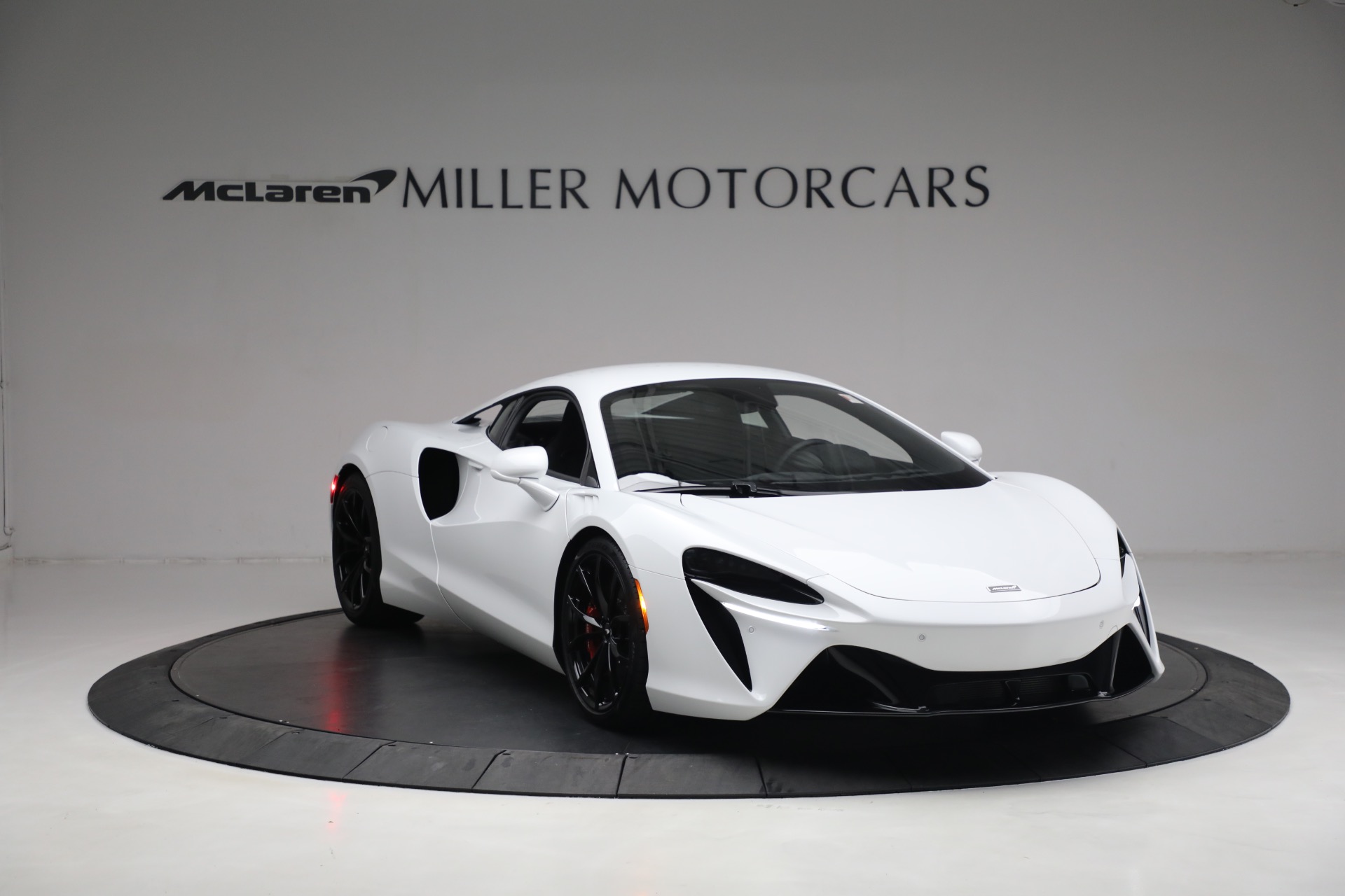 New 2023 McLaren Artura | St. Petersburg, FL
