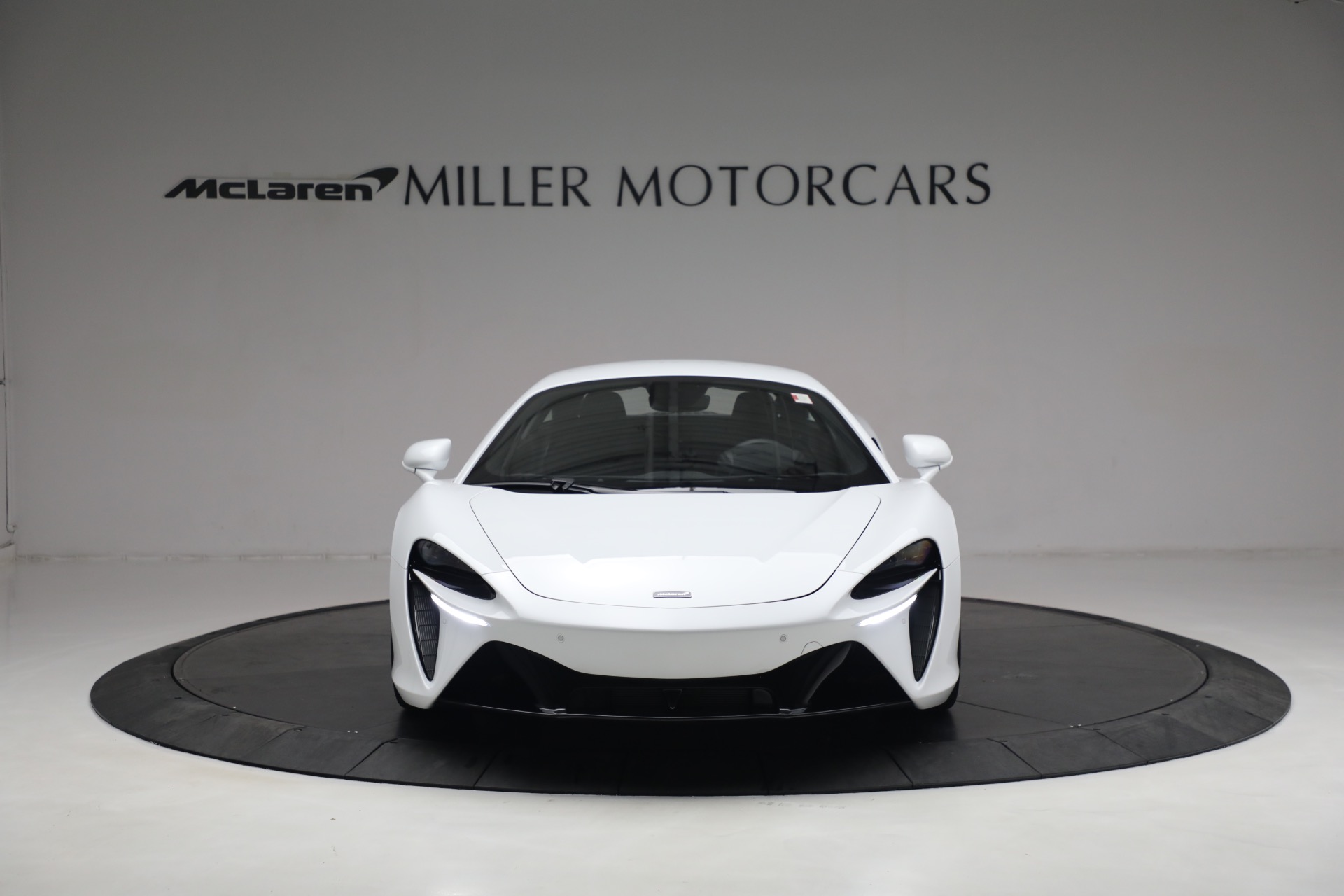 New 2023 McLaren Artura | St. Petersburg, FL
