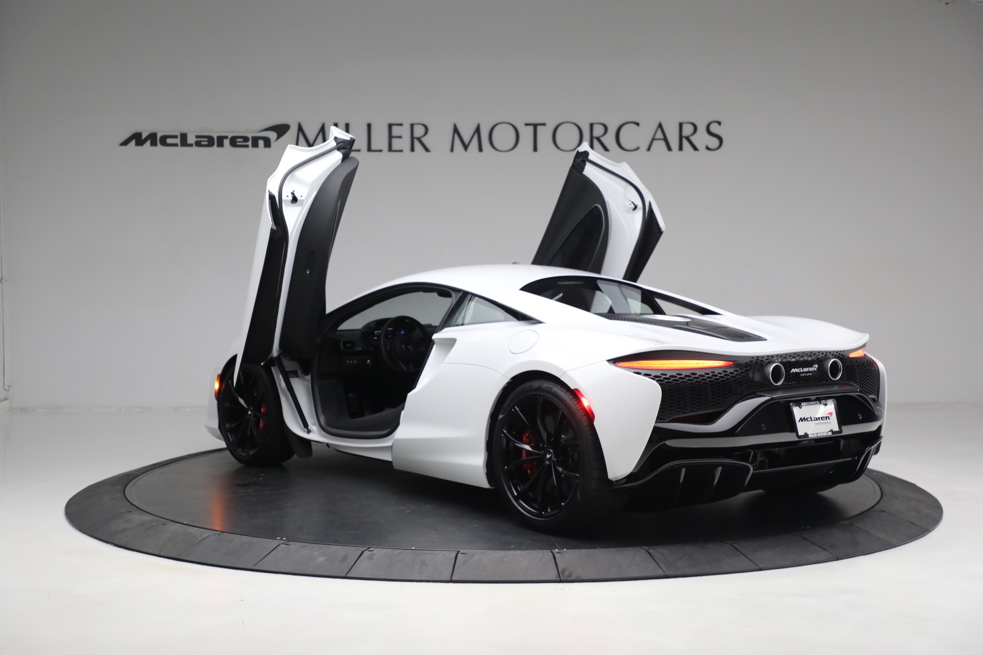 New 2023 McLaren Artura | St. Petersburg, FL