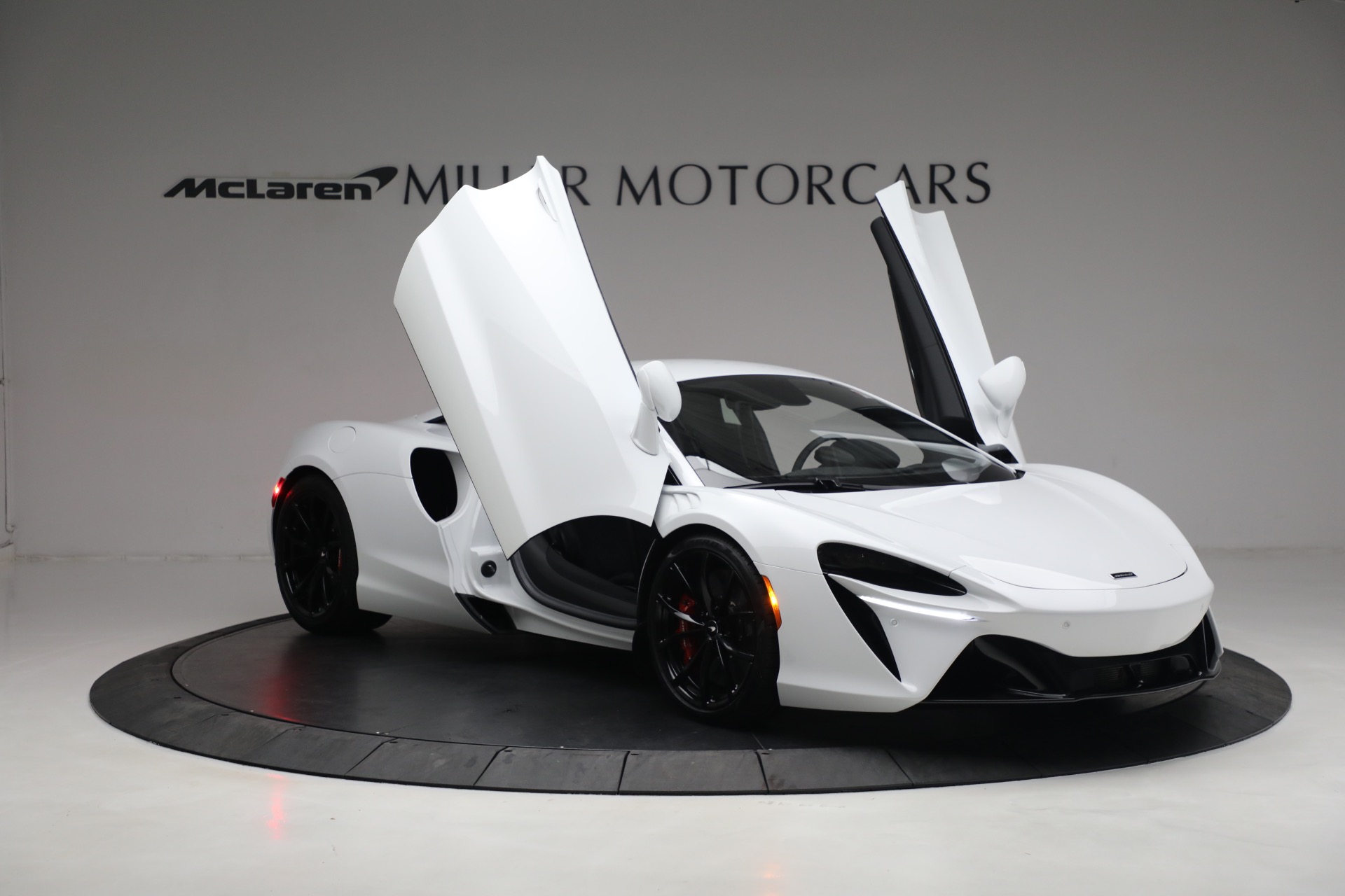 New 2023 McLaren Artura | St. Petersburg, FL