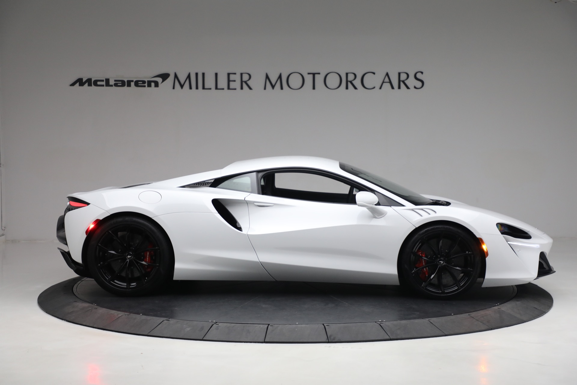 New 2023 McLaren Artura | St. Petersburg, FL