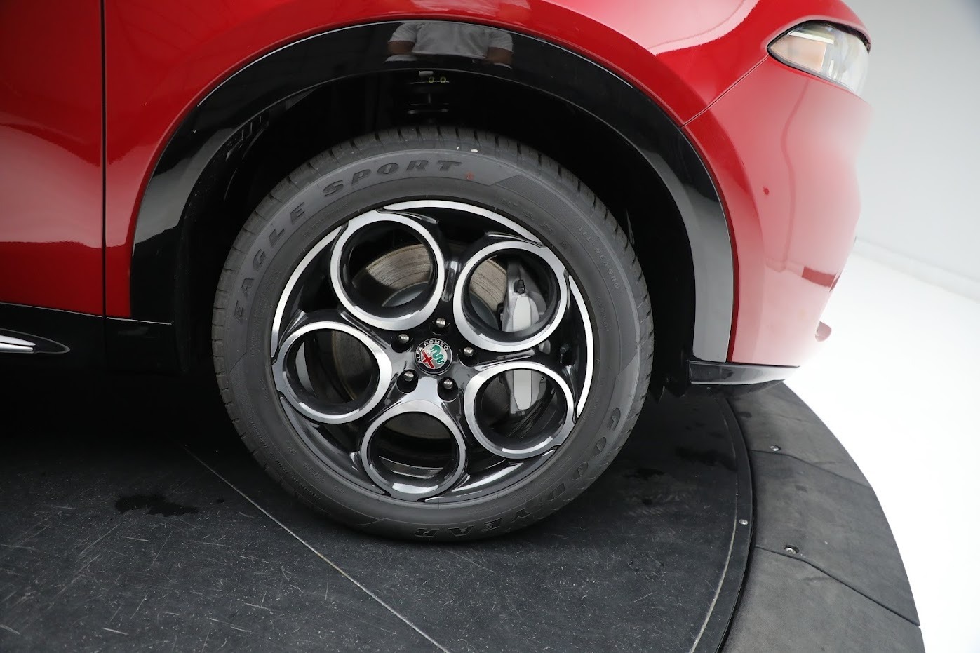 New 2024 Alfa Romeo Tonale Ti | St. Petersburg, FL