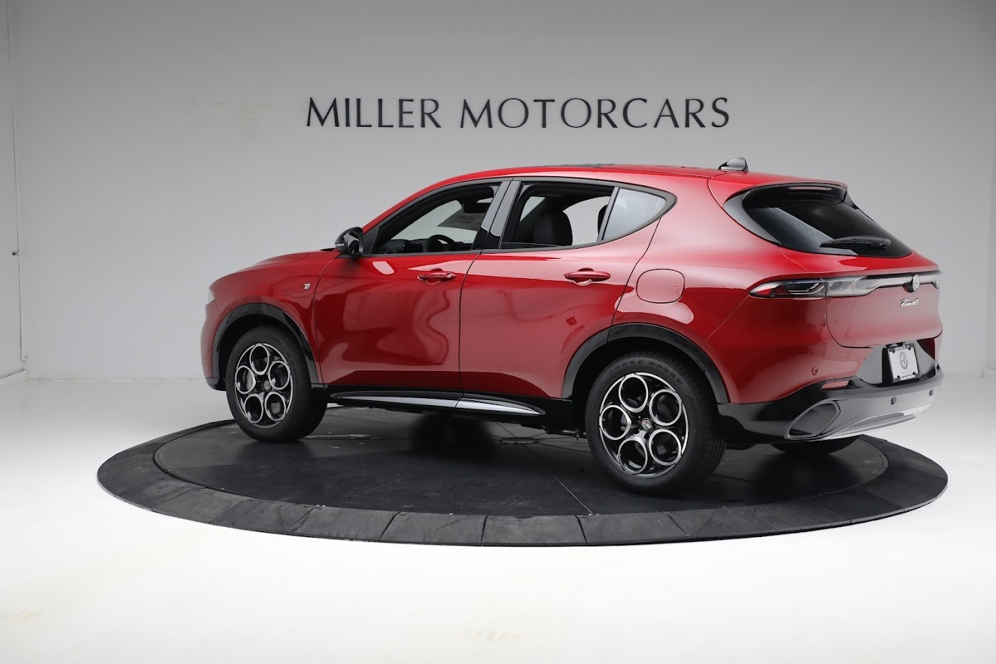 New 2024 Alfa Romeo Tonale Ti | St. Petersburg, FL