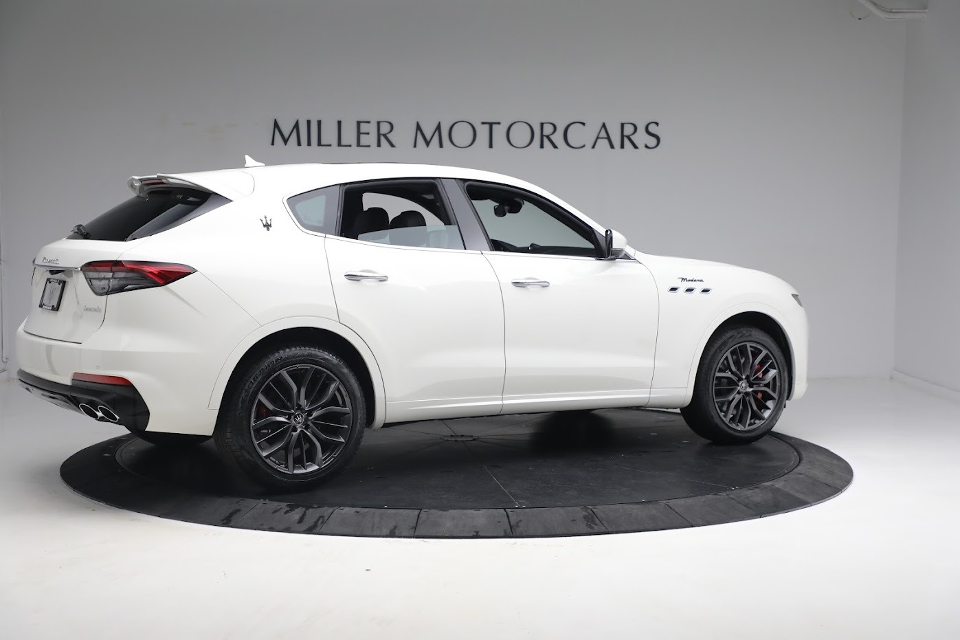 New 2023 Maserati Levante Modena | St. Petersburg, FL