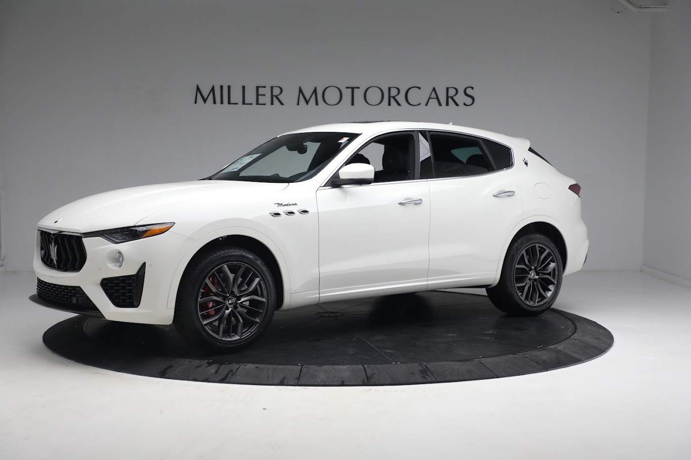 New 2023 Maserati Levante Modena | St. Petersburg, FL