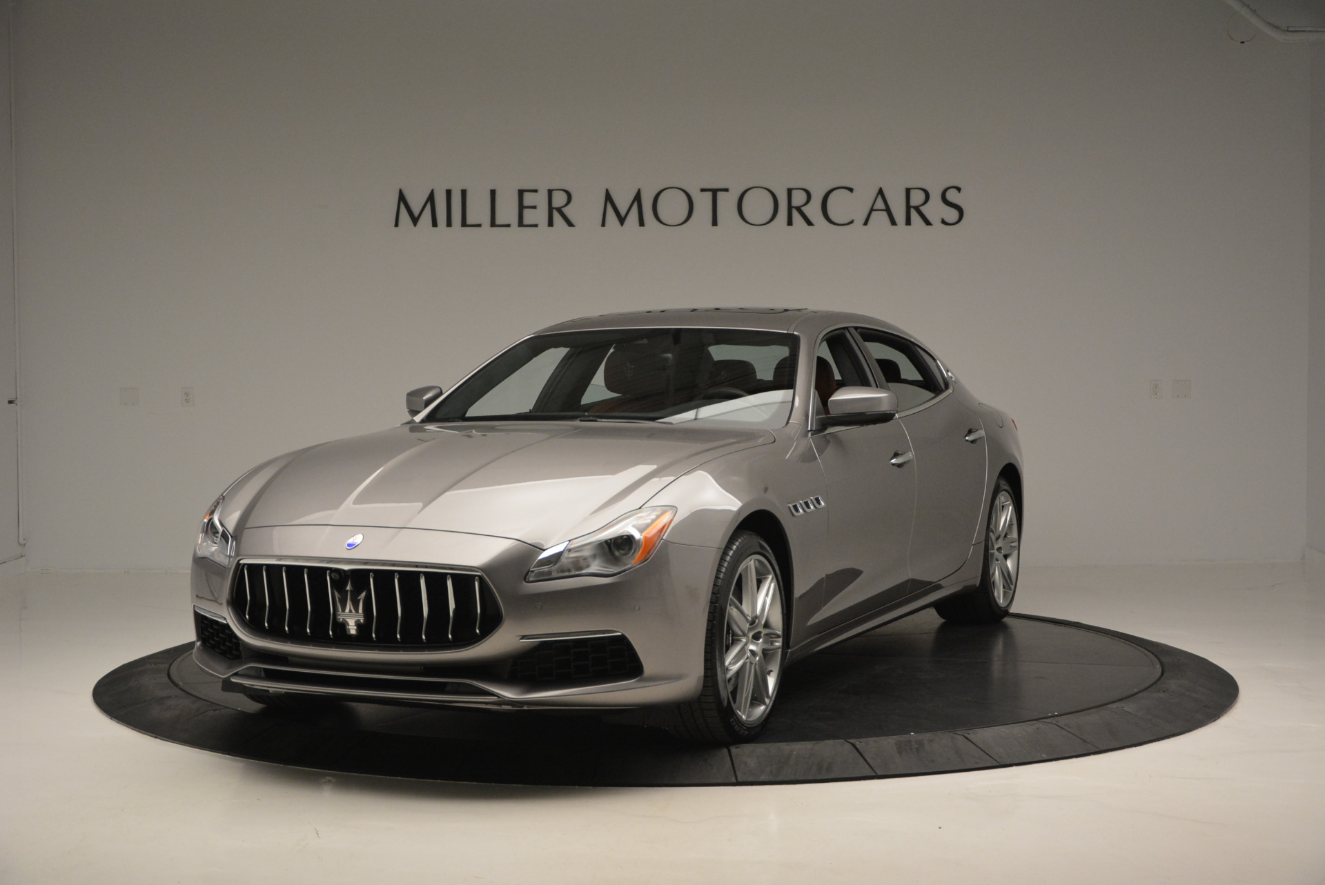 https://www.millermotorcars.com/galleria_images/734/734_main_l.jpg