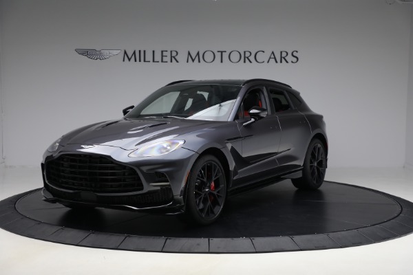 2025 Aston Martin DBX