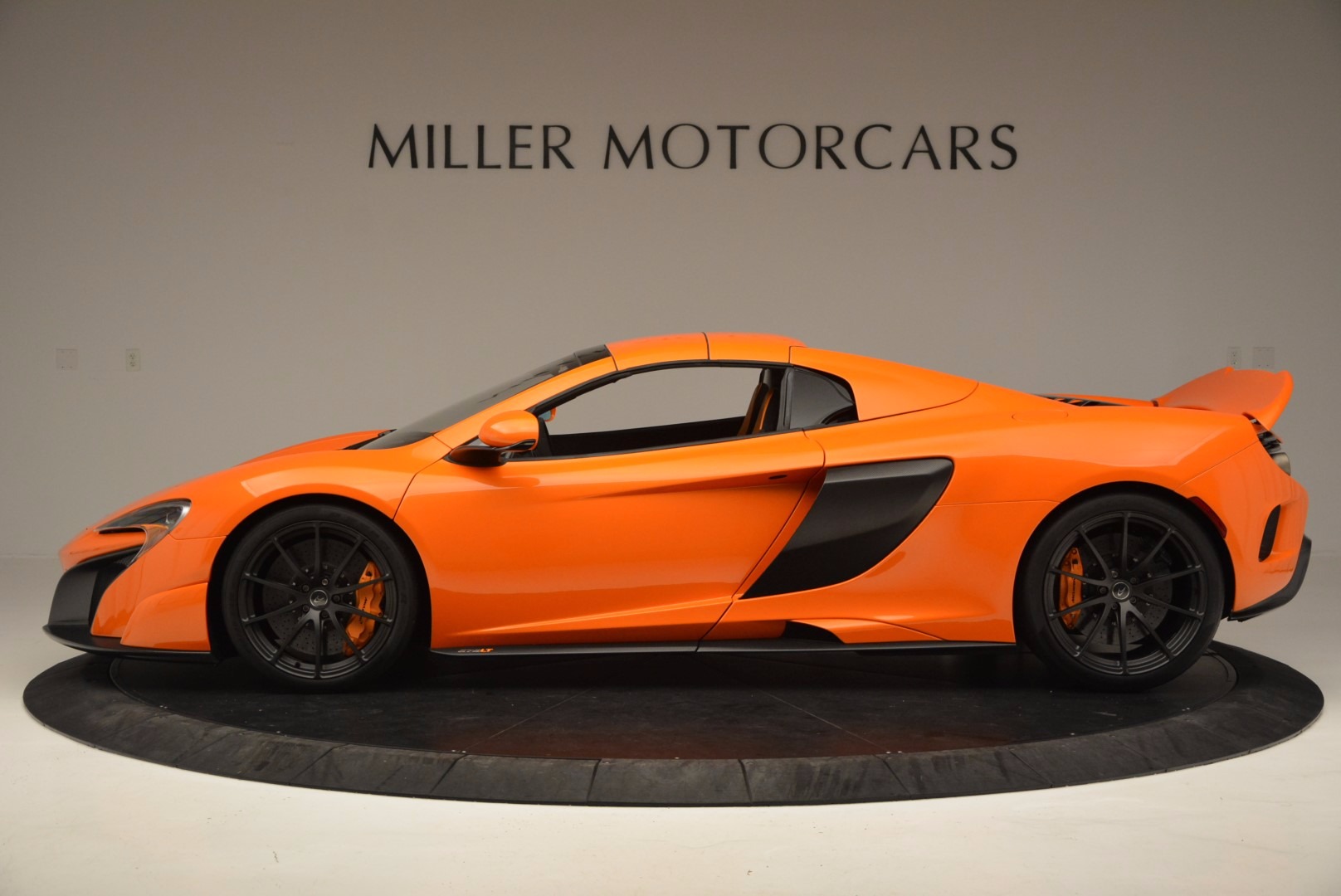 Pre Owned 16 Mclaren 675lt Spider Convertible For Sale Miller Motorcars Stock 3159