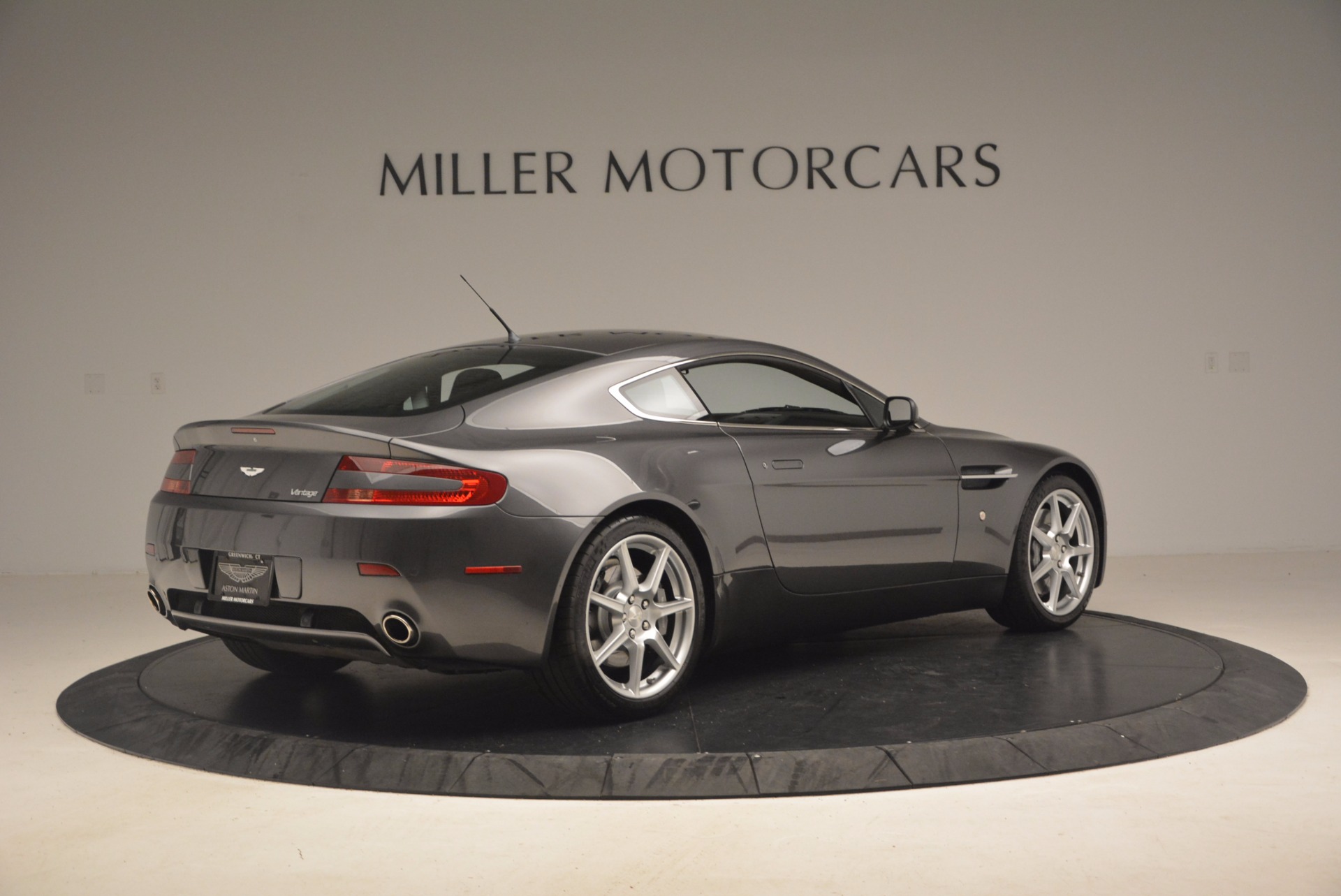 Experience Luxury And Power With The 2006 Aston Martin V8 Vantage