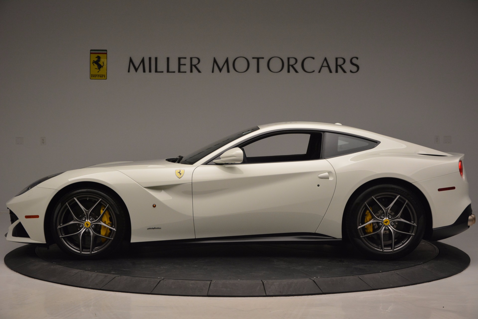 price of ferrari f12 berlinetta