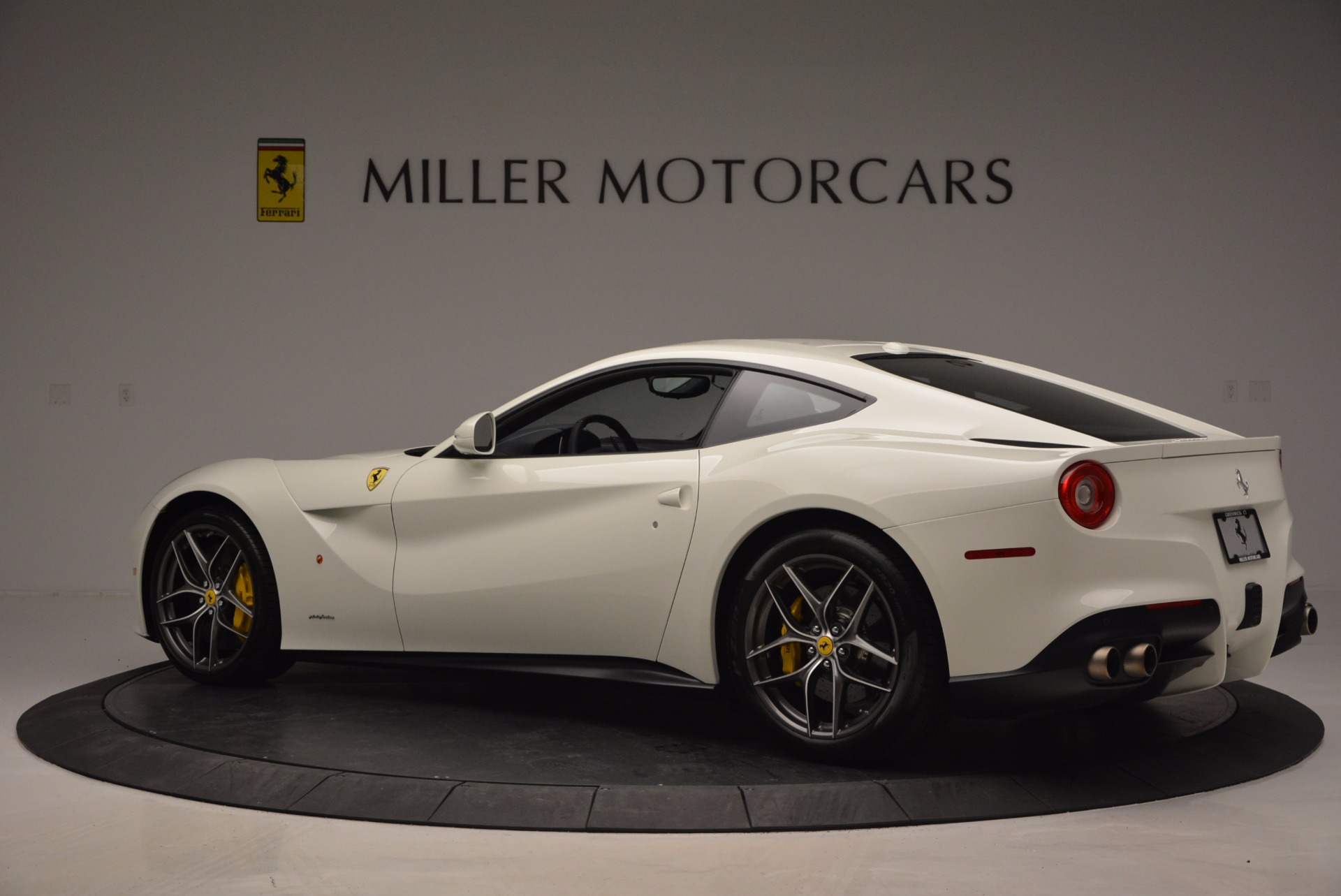 price of ferrari f12 berlinetta