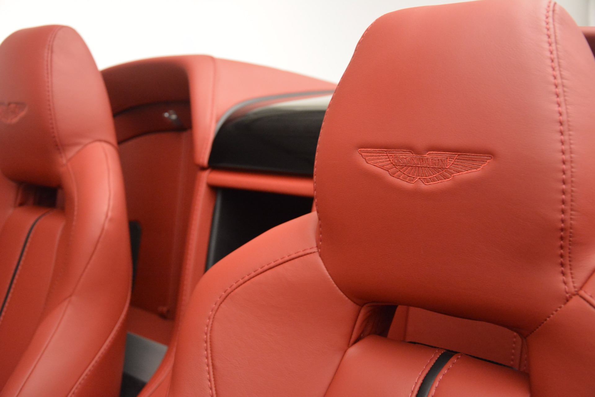 Pre Owned 2015 Aston Martin V12 Vantage S Roadster For Sale