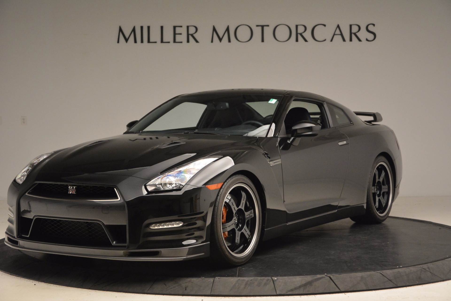 Pre Owned 14 Nissan Gt R Track Edition For Sale Miller Motorcars Stock 7241