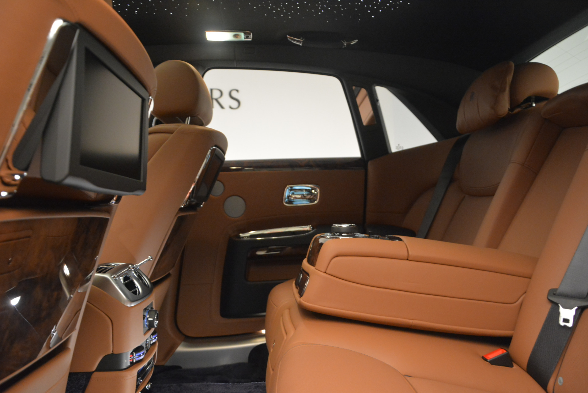 RollsRoyce Ghost Black Badge 2022 về Việt Nam giá 337 tỷ đồng