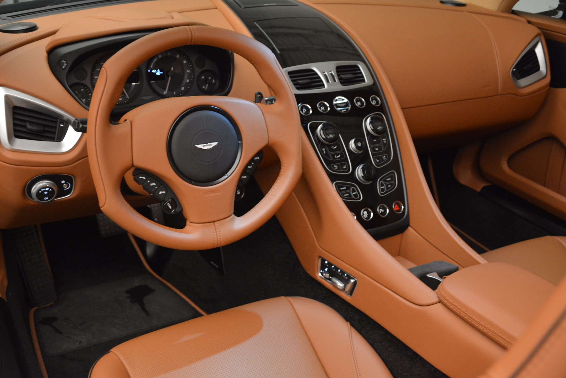 New 2018 Aston Martin Vanquish S Volante For Sale