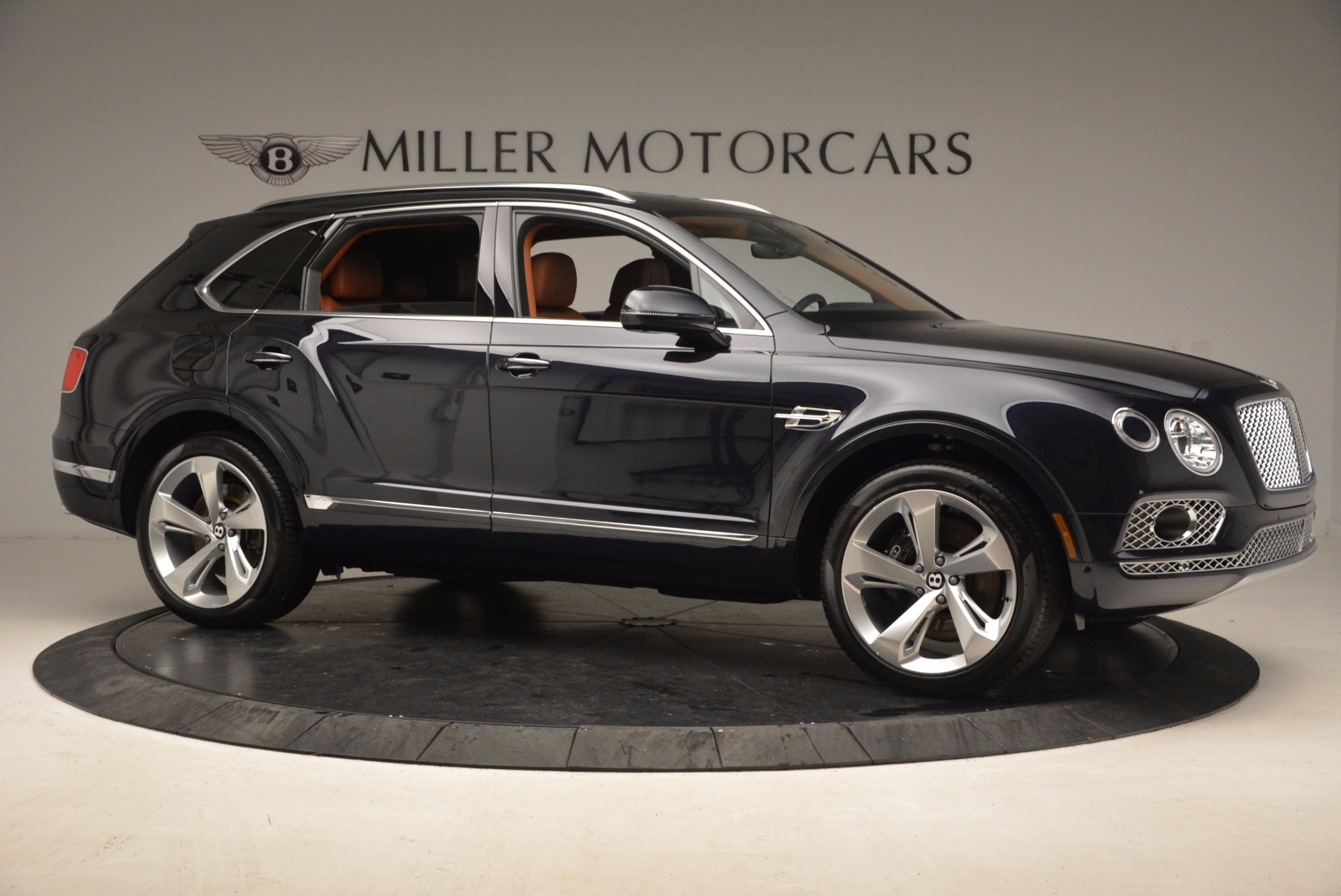 New 2018 Bentley Bentayga Signature For Sale (Special Pricing) | Miller