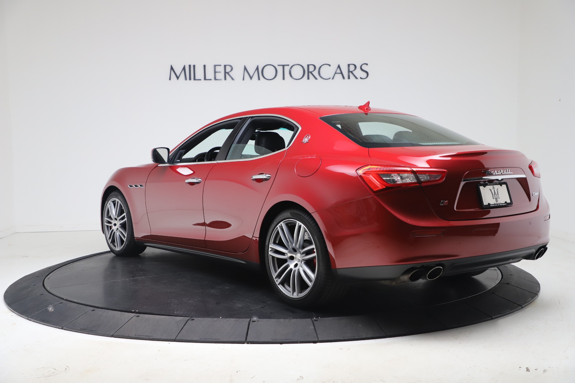 Maserati Ghibli фара