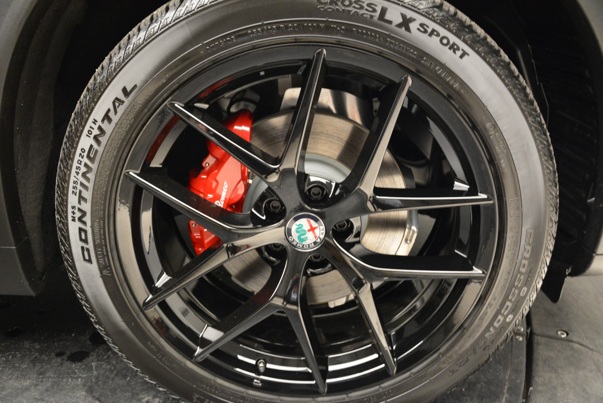 New-2018-Alfa-Romeo-Stelvio-Ti-Sport-Q4
