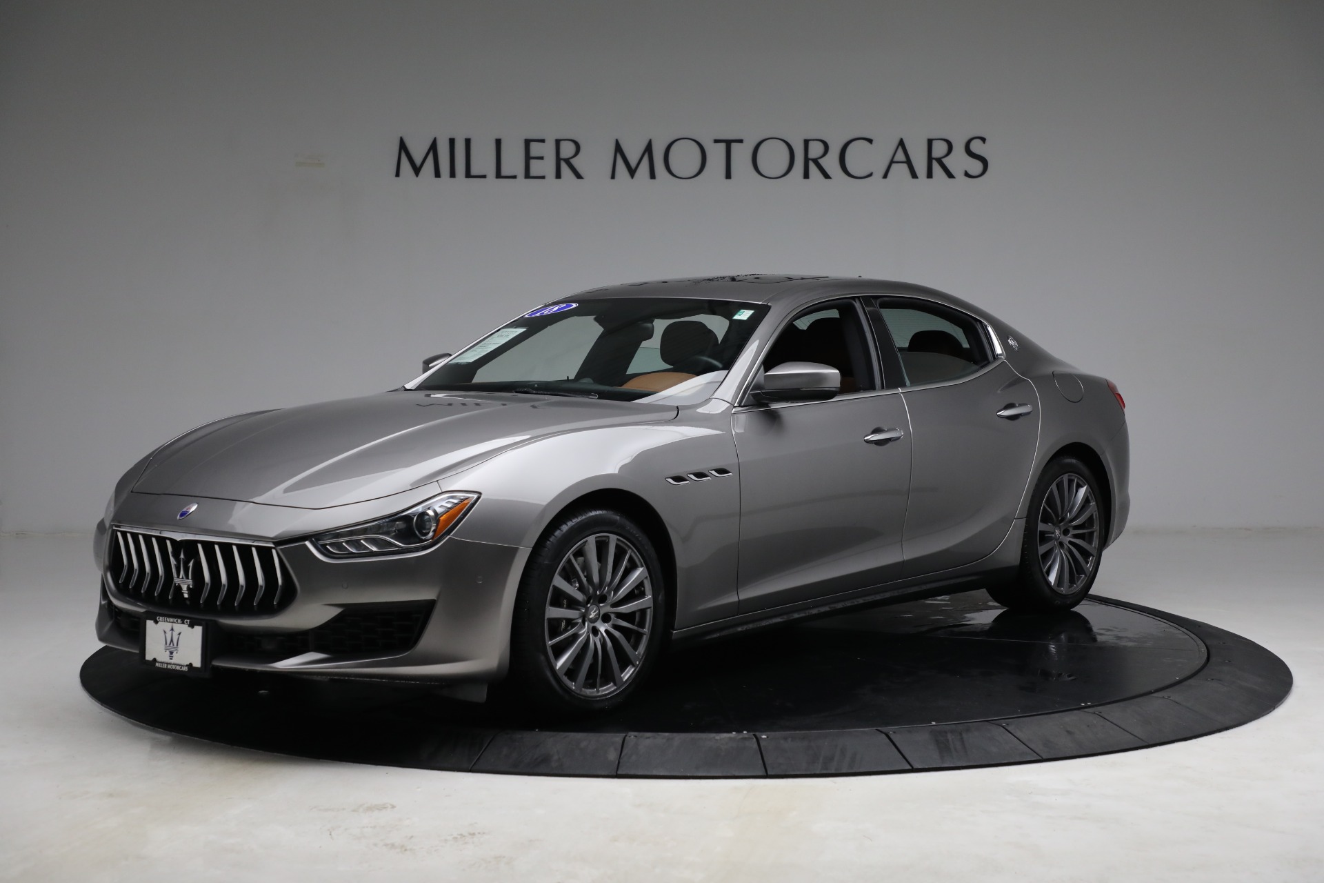 Мазерати ghibli 2018