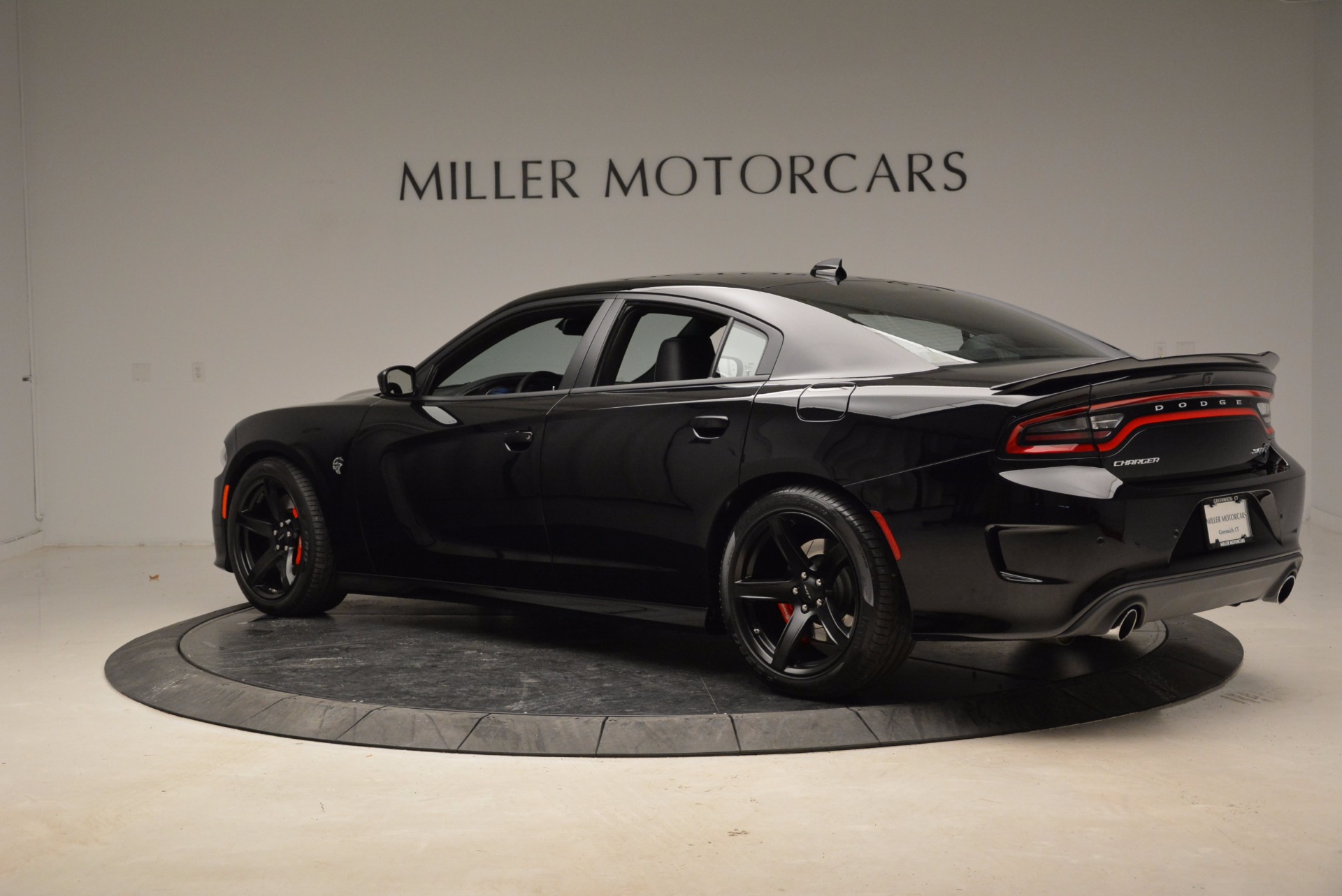 Used-2017-Dodge-Charger-SRT-Hellcat