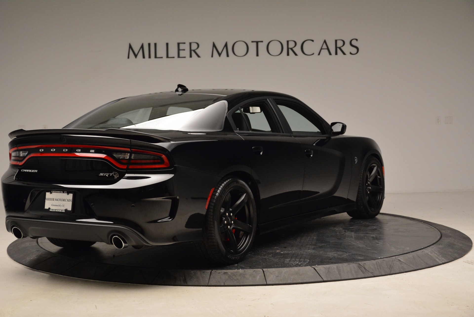 Used-2017-Dodge-Charger-SRT-Hellcat