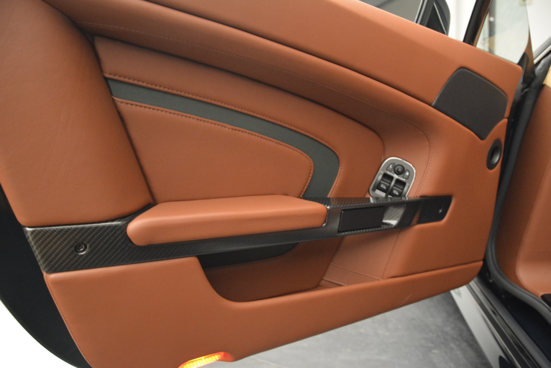 Used-2017-Aston-Martin-V12-Vantage-S-Roadster