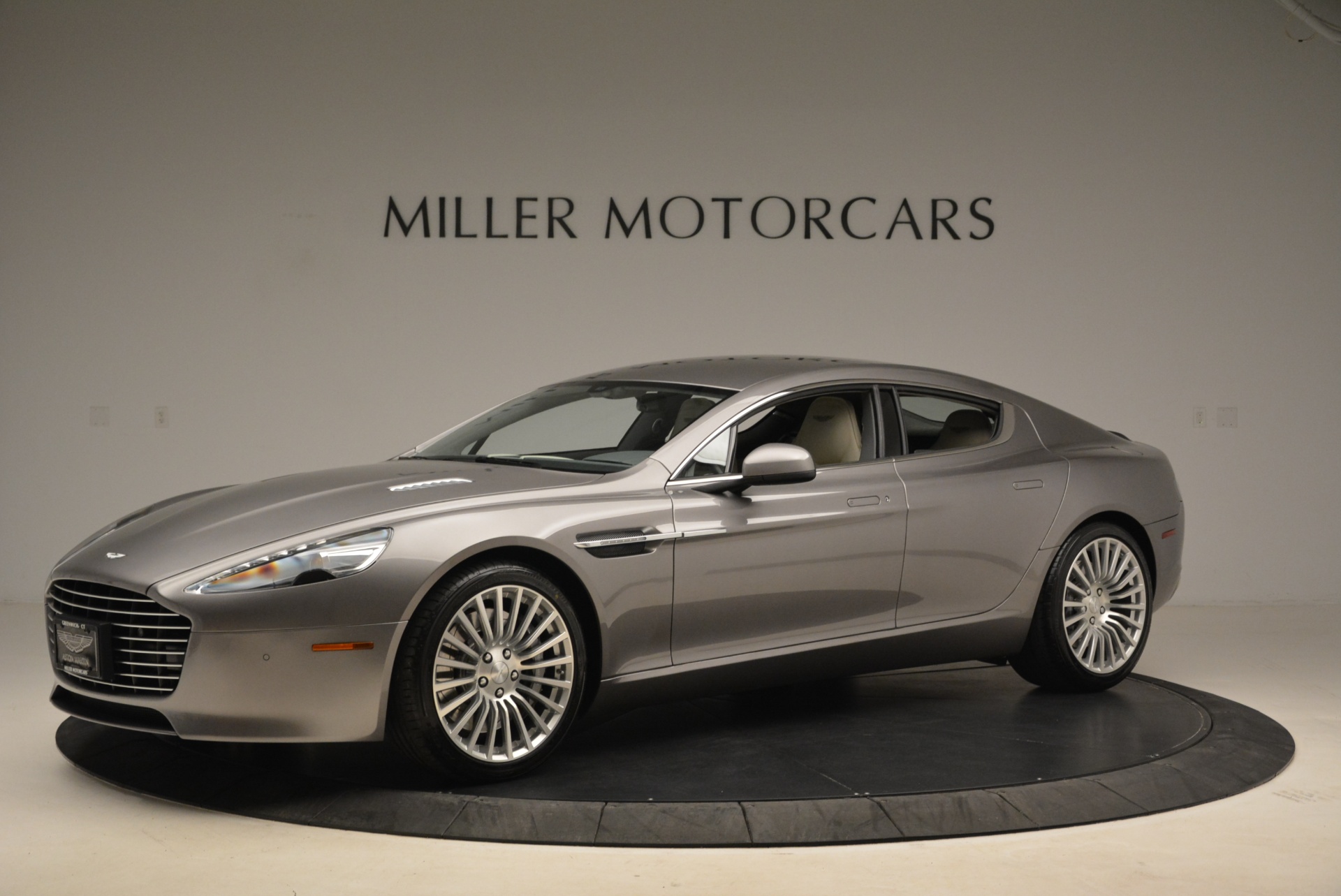 Luxury And Power: The 2014 Aston Martin Rapide S