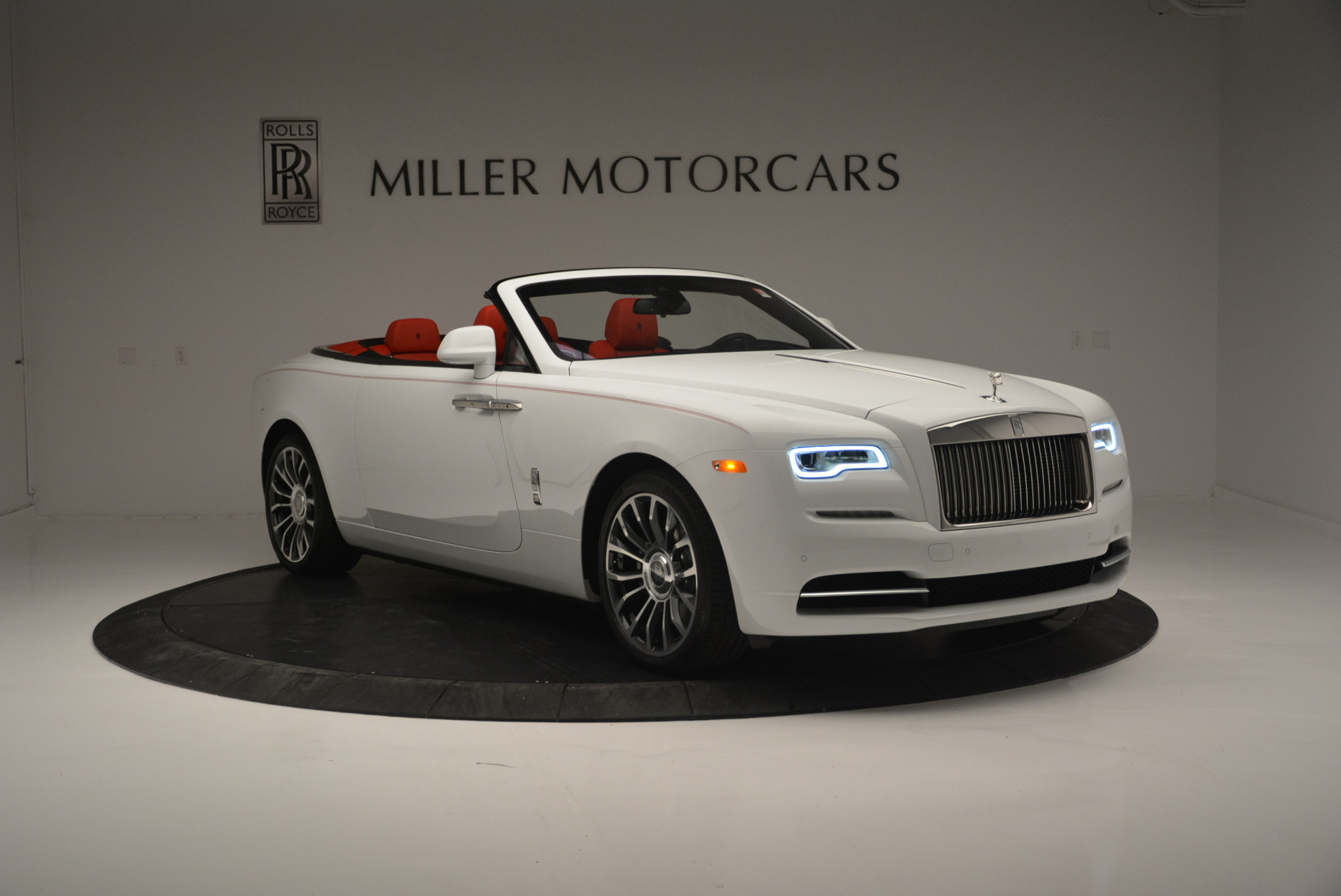 Rolls Royce Dawn кабриолет 2018