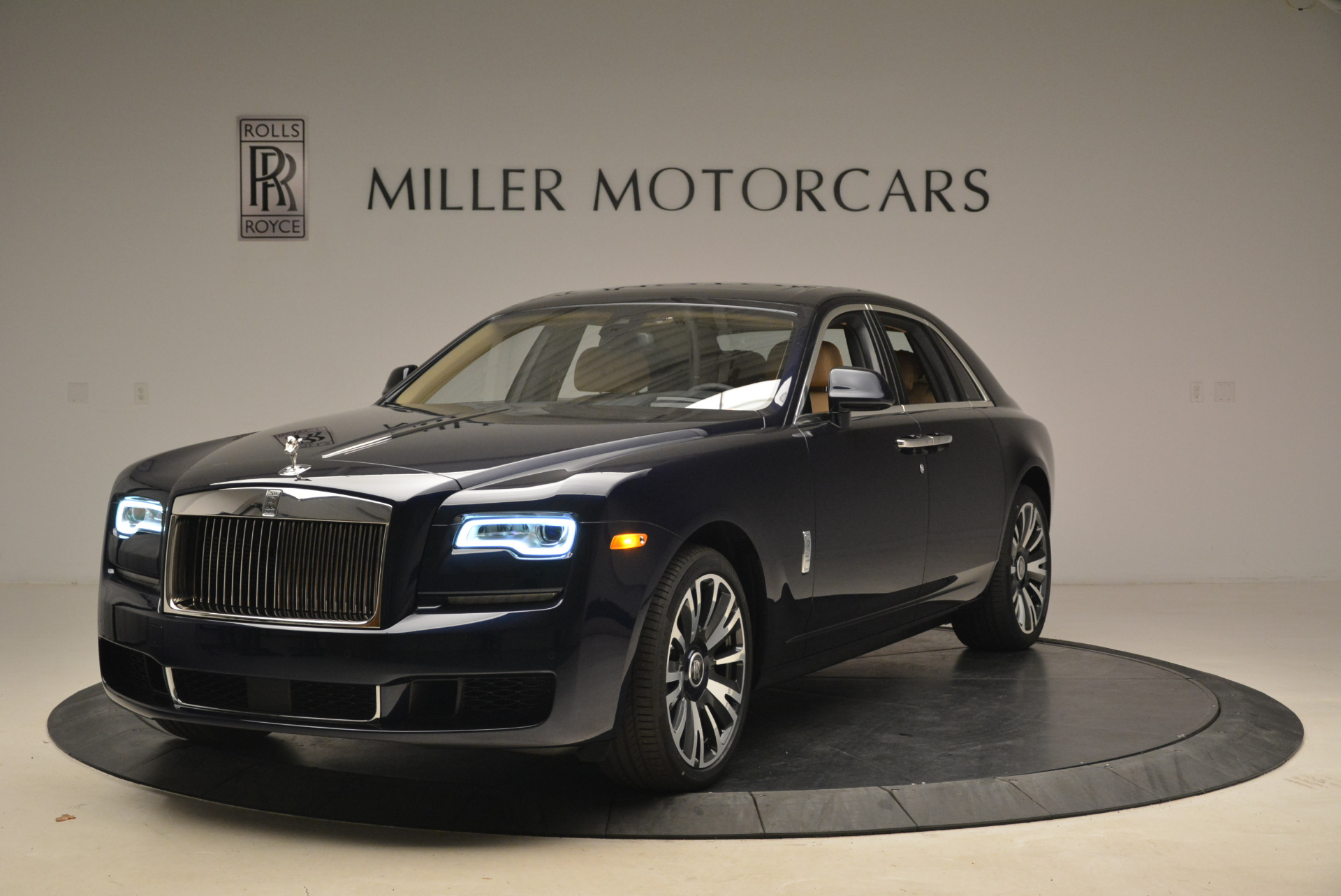 RollsRoyce trình làng phiên bản đặc biệt mới của Ghost 2018