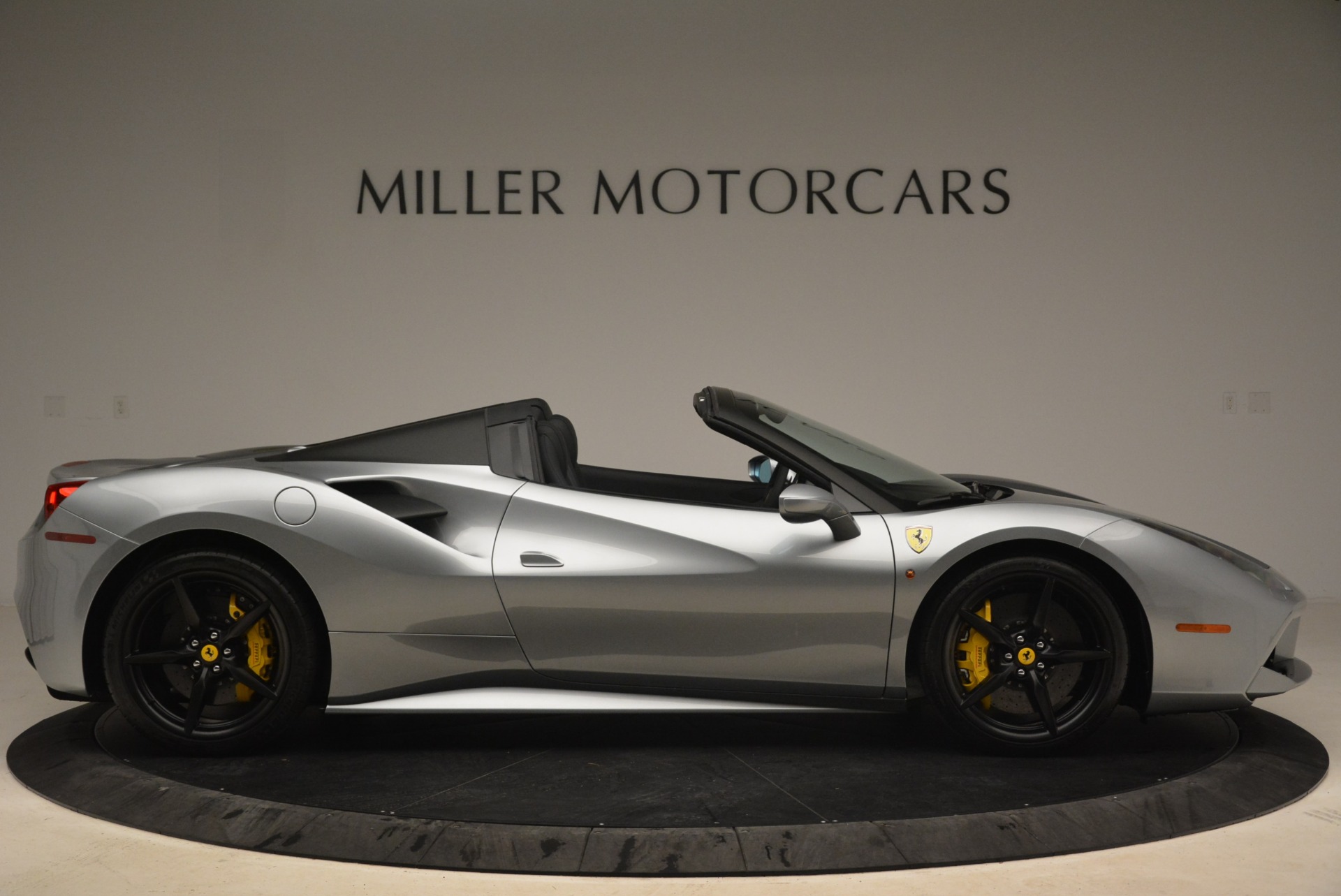 2018 ferrari 488 spider horsepower