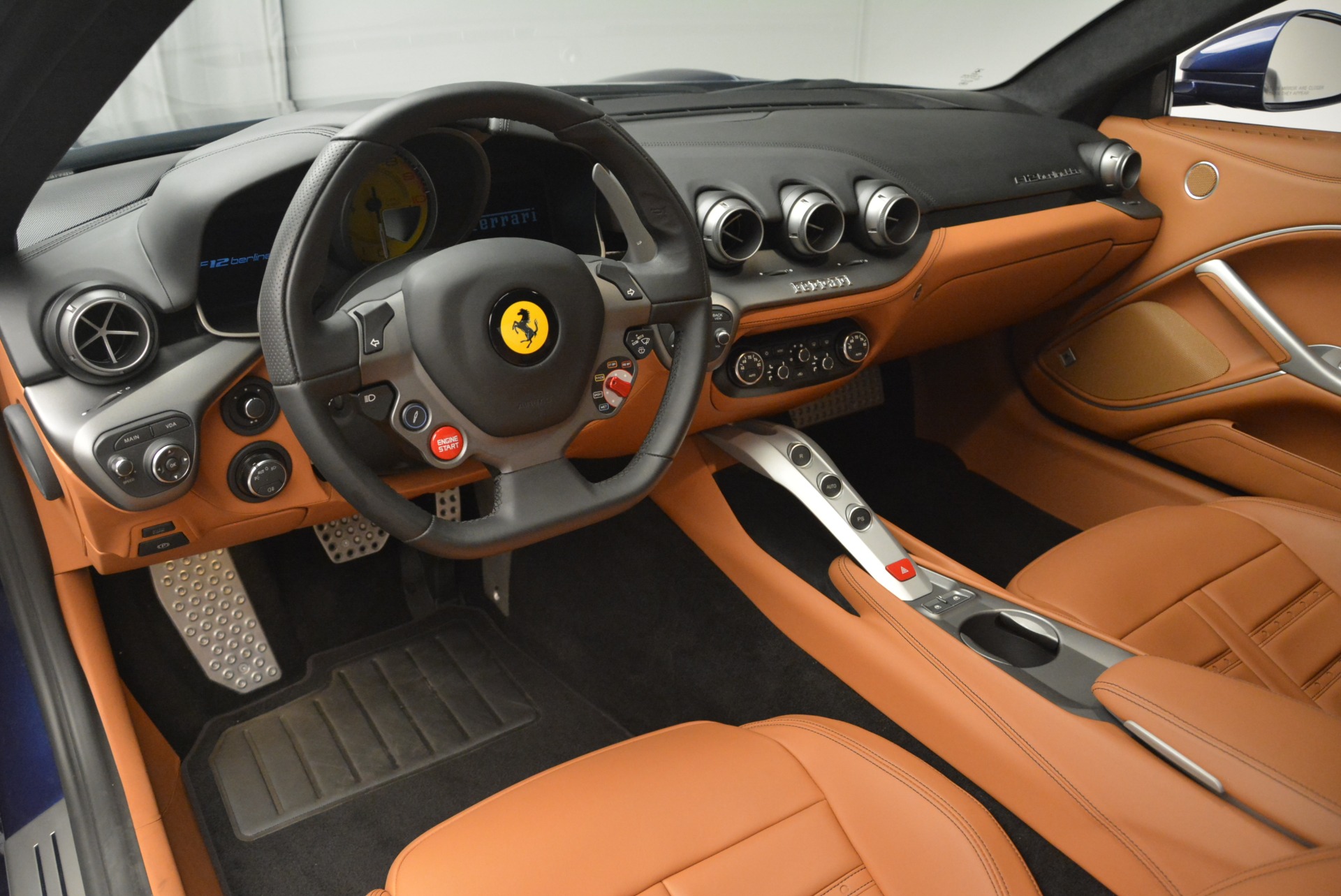 Ferrari f12 Berlinetta салон
